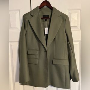 NWT Banana republic blazer in beautiful green. US6. Matching pants in US8 avail.
